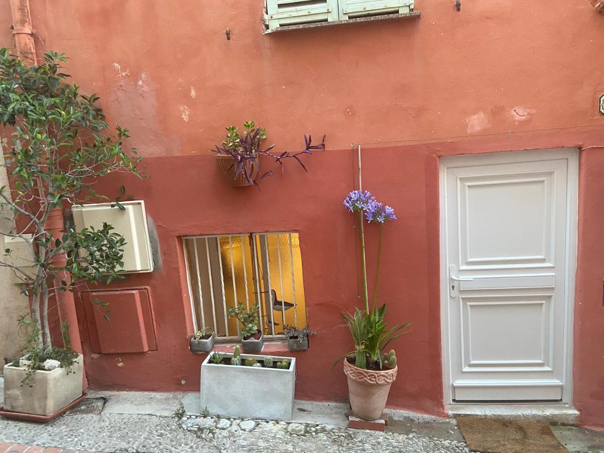 Joli Appart 29M2 En Vieille Ville Menton 2 Mins De La Mer Eksteriør billede